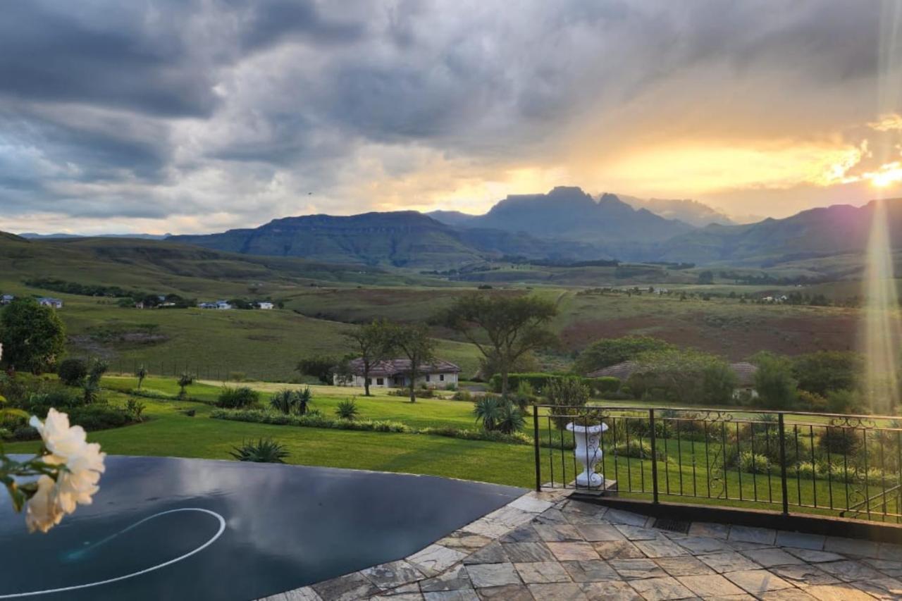 Inkungu Lodge Champagne Valley Dış mekan fotoğraf