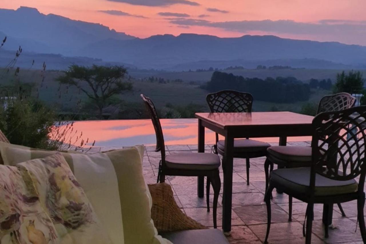 Inkungu Lodge Champagne Valley Dış mekan fotoğraf