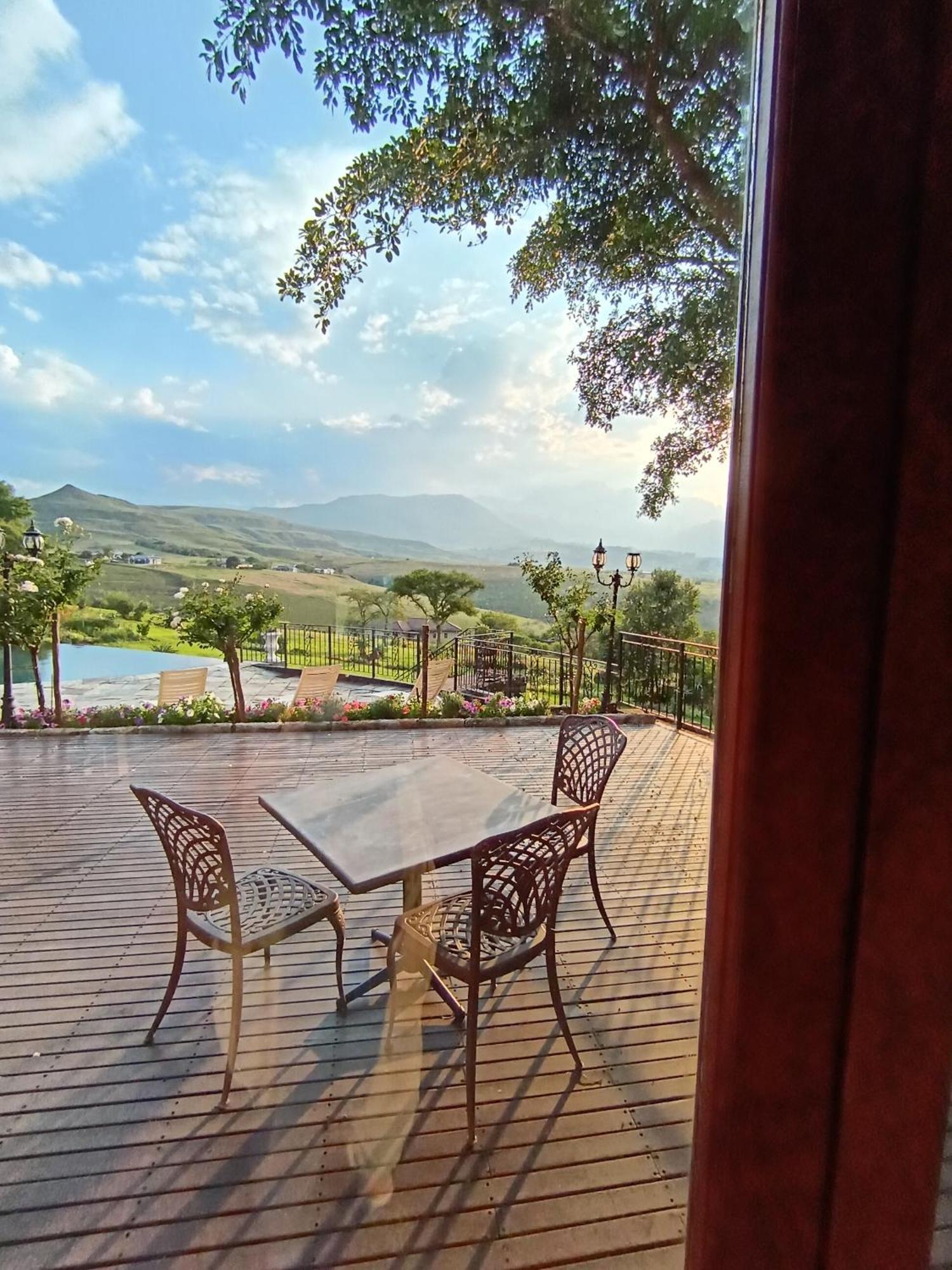 Inkungu Lodge Champagne Valley Dış mekan fotoğraf