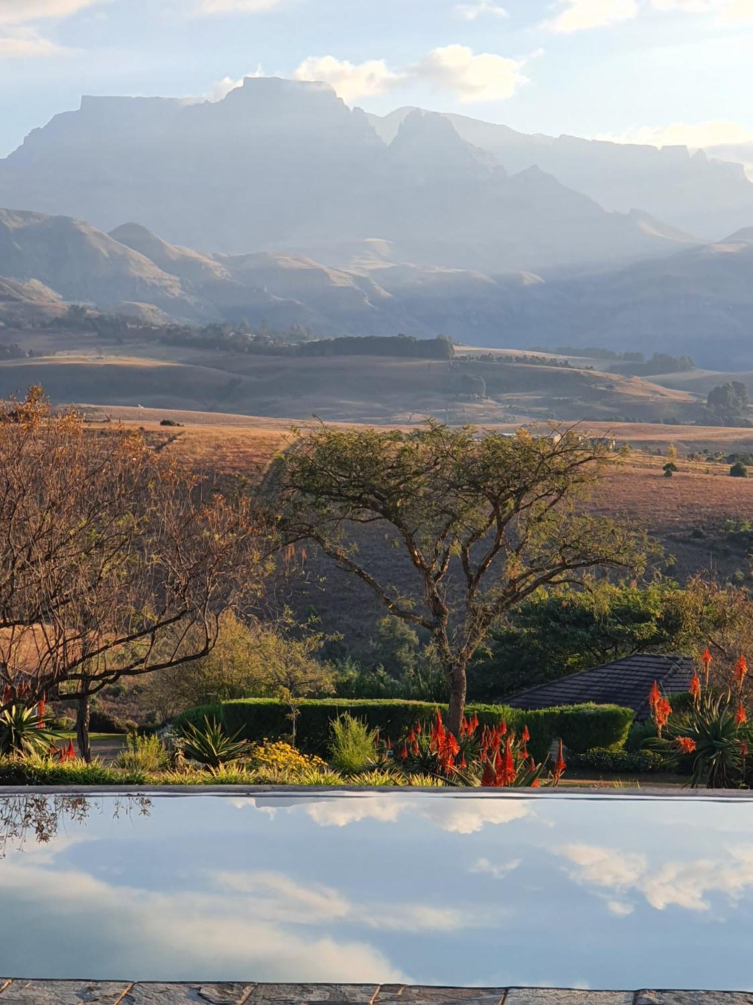 Inkungu Lodge Champagne Valley Dış mekan fotoğraf