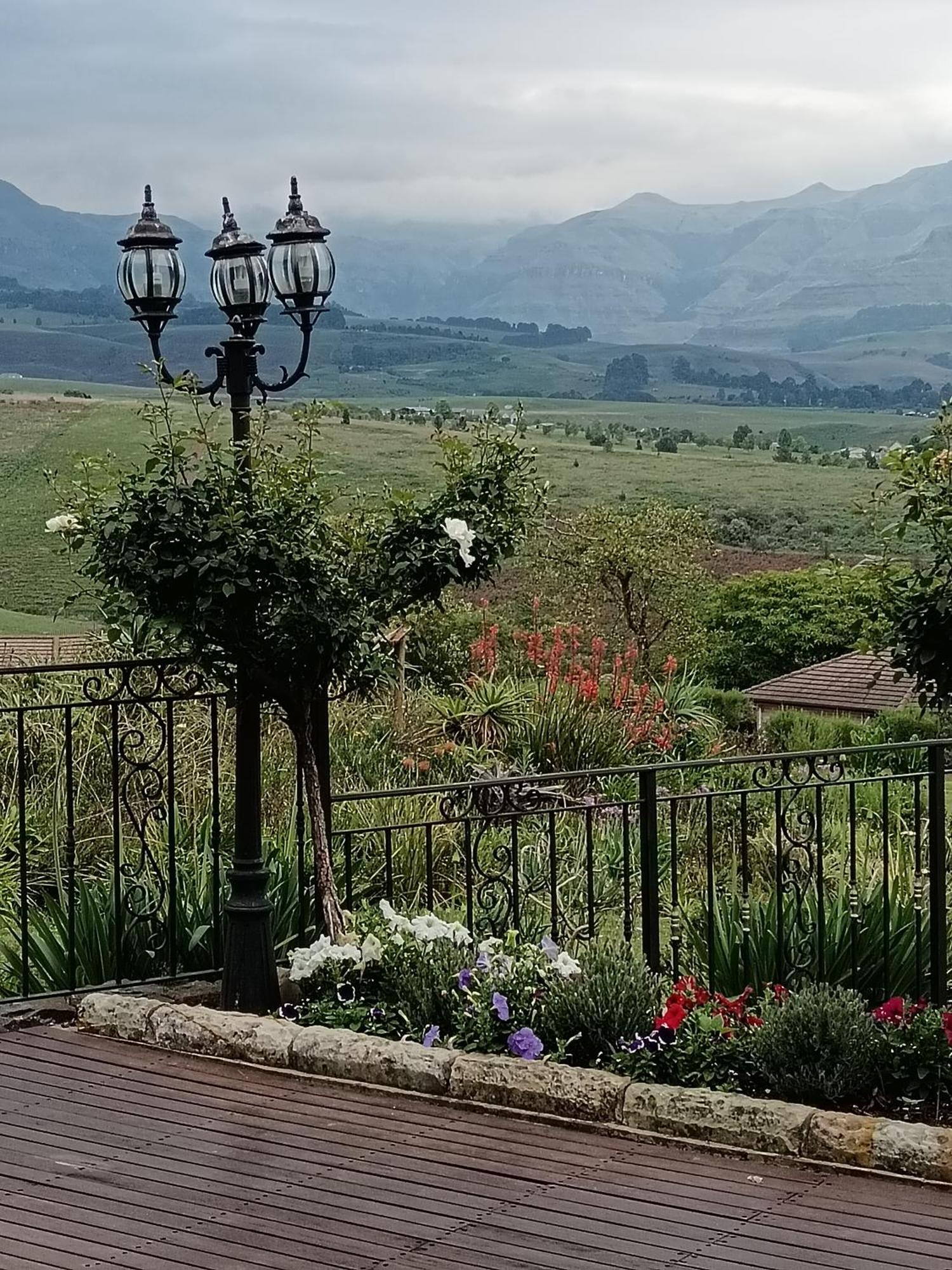 Inkungu Lodge Champagne Valley Dış mekan fotoğraf